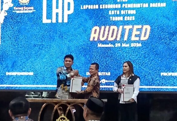 Wakil Wali Kota Randito Maringka Terima Opini WTP untuk Pemkot Bitung