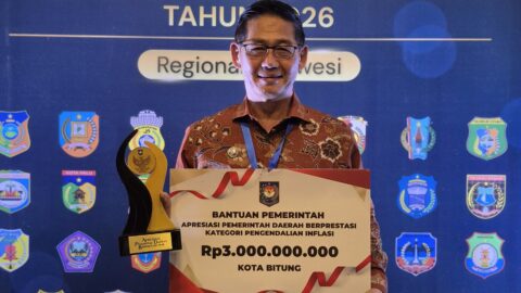 Bitung Ukir Prestasi! Wali Kota Hengky Honandar Bawa Pulang Penghargaan Terbaik I Pengendalian Inflasi se-Sulawesi