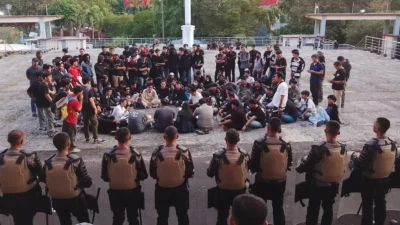 Aksi Mahasiswa di DPRD Sulut: 6 Tuntutan Keras, dari MBG hingga Tolak Militerisasi Kampus