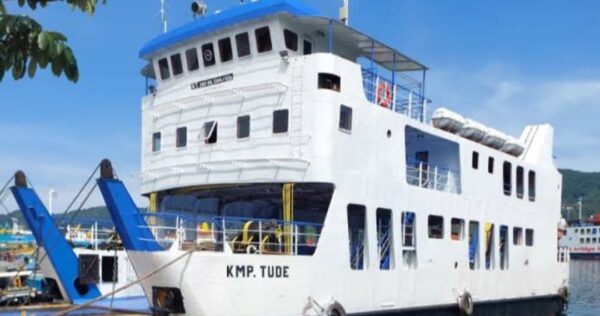 KMP Tude Masuk Docking Tahunan, Perumda Bangun Bitung Hentikan Sementara Layanan Penyeberangan