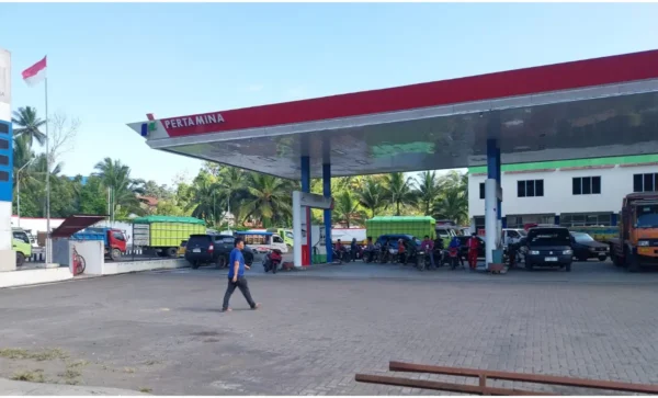Pertamina Tindak Tegas Dugaan Penyalahgunaan Biosolar di SPBU Tombatu 8 Pertamina Tindak Tegas Dugaan Penyalahgunaan Biosolar di SPBU Tombatu