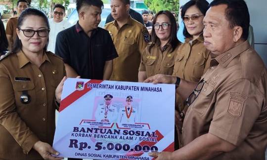 Petani Minahasa Dapat Bantuan Alsintan