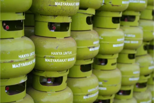 Jelang Iduladha, Pertamina Tambah Pasokan BBM dan LPG 3 Kg 8 Jelang Iduladha, Pertamina Tambah Pasokan BBM dan LPG 3 Kg