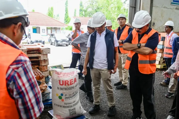 Direksi dan Komisaris Pupuk Kaltim Tinjau Gudang Gorontalo, Pastikan Stok Pupuk Aman