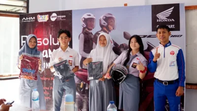 Utamakan Keselamatan Itu Penting, Honda DAW Edukasi Safety Riding di SMA Negeri 1 Airmadidi