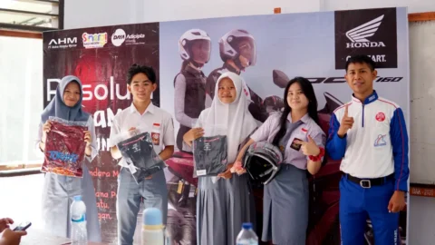 Utamakan Keselamatan Itu Penting, Honda DAW Edukasi Safety Riding di SMA Negeri 1 Airmadidi