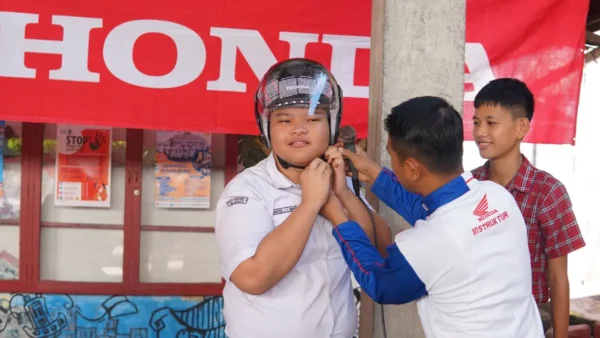 Honda Edukasi Safety Riding di SMPN 2 Manado, Tanamkan Keselamatan Berkendara Sejak Dini