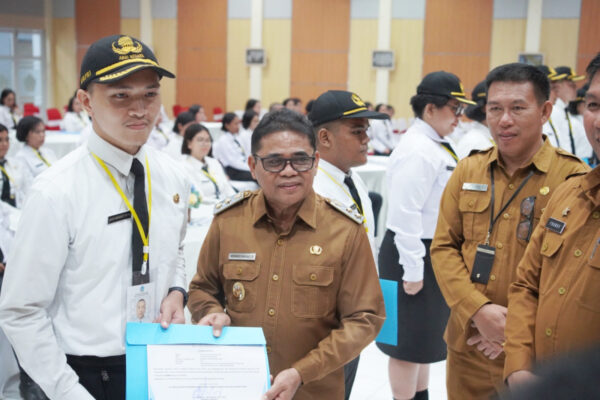 Tutup Latsar CPNS 2026, Plt Bupati Heronimus Makainas Tekankan Profesionalisme dan Integritas ASN 8 Tutup Latsar CPNS 2026, Plt Bupati Heronimus Makainas Tekankan Profesionalisme dan Integritas ASN
