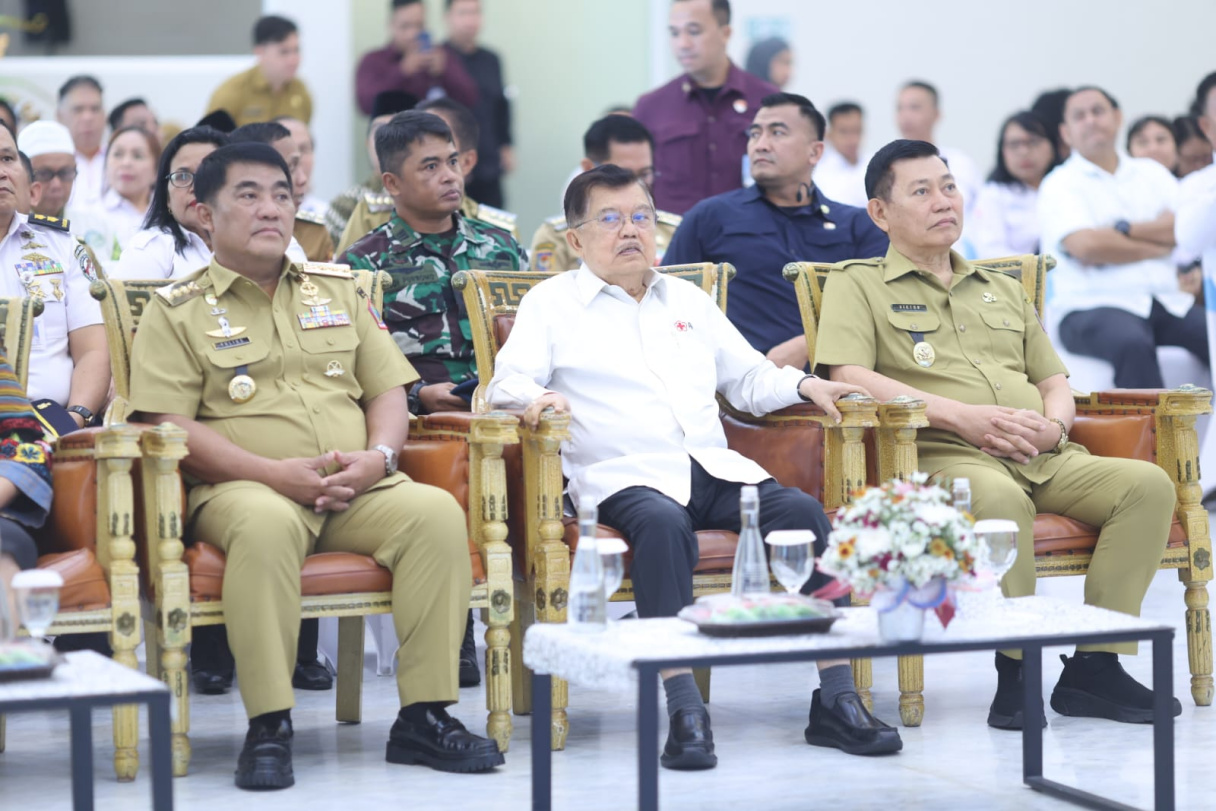 Jusuf Kalla dan Gubernur Yulius Selvanus Serukan Penguatan Gerakan Kemanusiaan PMI