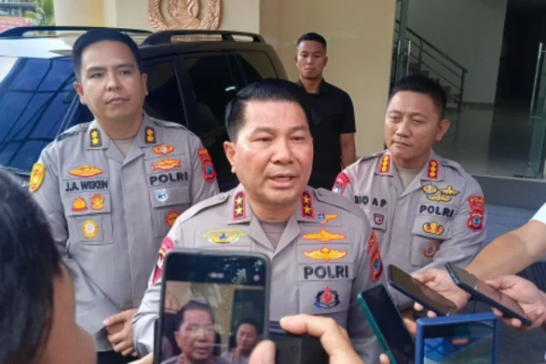 Polda Sulut Tegaskan Proses Hukum Kasus Oknum Petinggi GMIM Berjalan Bermartabat, Warga Diminta Tak Terprovokasi 1 Polda Sulut Tegaskan Proses Hukum Kasus Oknum Petinggi GMIM Berjalan Bermartabat, Warga Diminta Tak Terprovokasi