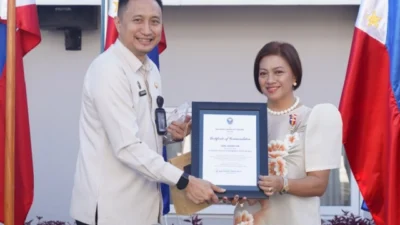 Imigrasi Sulut Terima Penghargaan dari Konsulat Jenderal Filipina di Manado