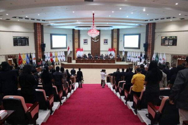 Lewat Paripurna, DPRD dan Pemprov Sulut Setujui Ranperda APBD 2025 Dibahas Tingkat Lanjut