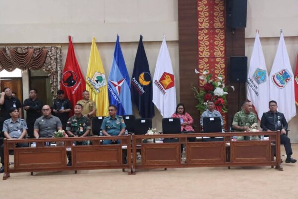 Lewat Paripurna, DPRD dan Pemprov Sulut Setujui Ranperda APBD 2025 Dibahas Tingkat Lanjut 16 Lewat Paripurna, DPRD dan Pemprov Sulut Setujui Ranperda APBD 2025 Dibahas Tingkat Lanjut