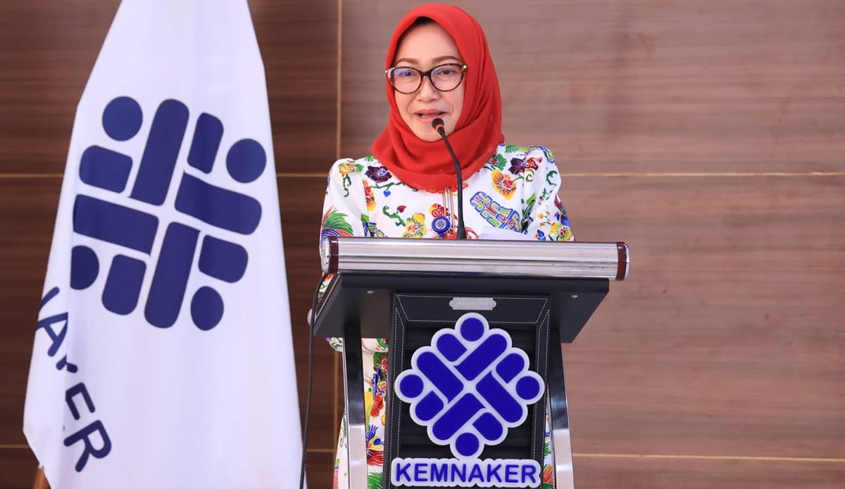 Estiarty Haryani, Plt. Direktur Jenderal Binapenta dan PKK Kemnaker, menjelaskan kemudahan pengajuan Job Fair melalui platform digital SIAPkerja.