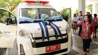 BRI Serahkan Ambulans Baru untuk RSUP Kandou, Perkuat Layanan Gawat Darurat