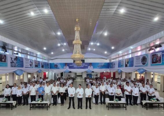 Tak Ada Pekerja yang Boleh Terabaikan, Hengky Honandar Perkuat Perlindungan Jaminan Sosial di Bitung 9 Tak Ada Pekerja yang Boleh Terabaikan, Hengky Honandar Perkuat Perlindungan Jaminan Sosial di Bitung