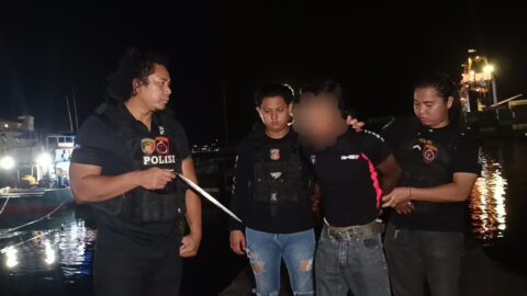 Panik Saat Polisi Datang, Pembawa Sajam Diciduk Tim Tarsius Polres Bitung dalam Patroli Tengah Malam