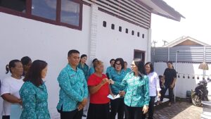 Ellen Honandar Sondakh Gaungkan Revolusi Lingkungan, Warga Tendeki Dilatih Ubah Sampah Jadi Berkah