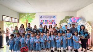 Bunda PAUD Bitung Ellen Honandar Sondakh Lepas 22 Lulusan TK Negeri Wangurer, Tegaskan Komitmen Cetak Generasi Emas Sejak Usia Dini