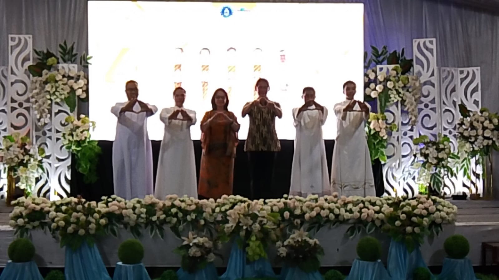 Hengky Honandar Hadiri Pesta Imamat Stella Maris, Tegaskan Imam Pilar Harmoni dan Pembangunan Karakter Bitung