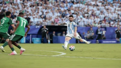 Lionel Messi Cetak Hat-trick ke Gawang Aljazair, Samai Rekor Gol Miroslav Klose di Piala Dunia