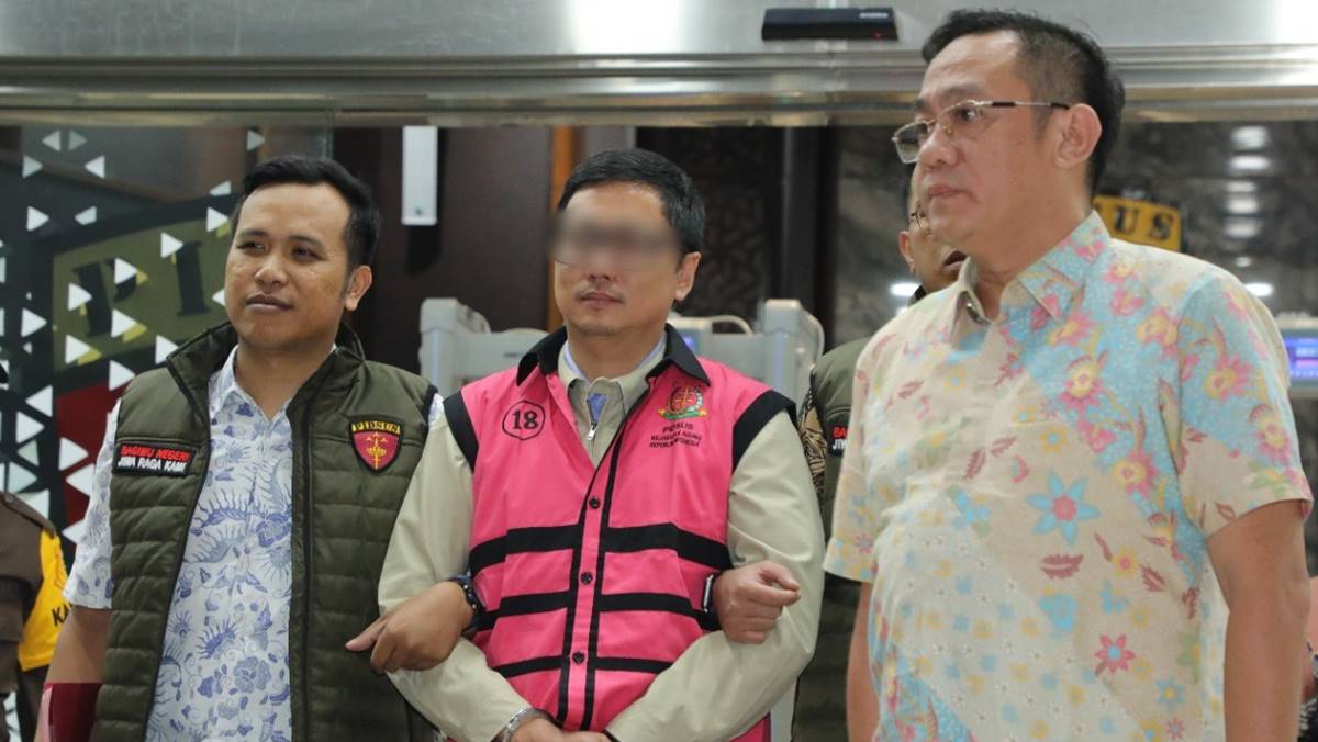 Kejagung Tahan Komisaris PT YAT, Dugaan Mark Up Motor Listrik MBG Terkuak