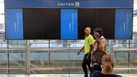 Gara-Gara Bluetooth Penumpang, Penerbangan United Airlines Tujuan Spanyol Terpaksa Putar Balik
