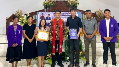 Prodi PAK IAKN Manado Bina Remaja GMIM Filadelfia Lembeh Jadi Generasi Autentik