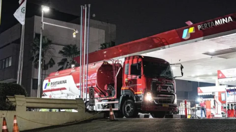 Pertamina Tegaskan Antrean BBM Bukan Karena Stok Habis