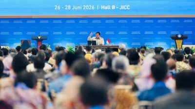 Presiden Prabowo Subianto memberikan pemaparan dalam Sarasehan Kebangsaan Konvensi Sains, Teknologi, dan Industri Indonesia (KSTI) 2026 di JICC, Jakarta.