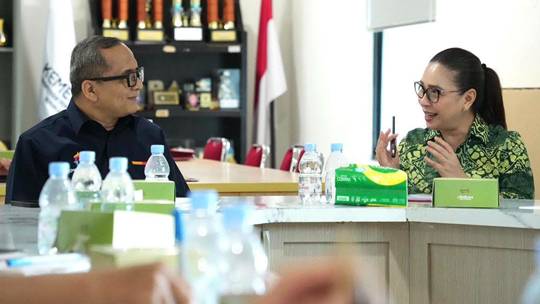 Wabup Vanda Jemput Dukungan Kemenpora, Rehabilitasi Stadion Maesa Tondano Makin Dekat Terwujud
