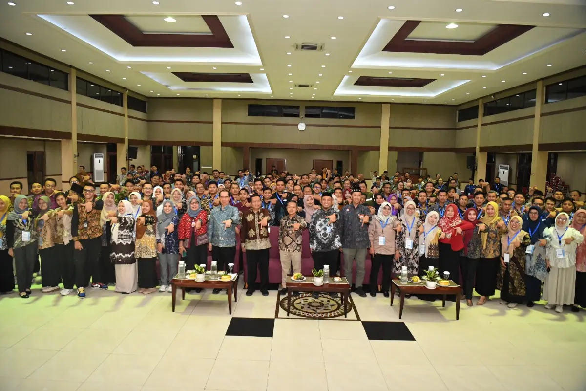 Wamendikdasmen Ingatkan Bahaya Digitalisasi Berlebihan, Kreativitas Murid Bisa Menurun