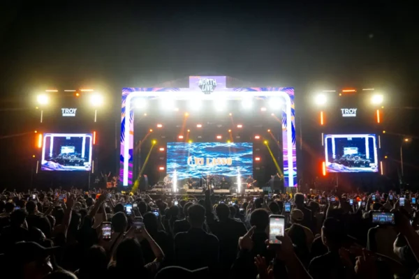 North Live Festival Vol.1 Pecah! Animo Penonton Luar Biasa Tidak Mampu Dibendung Hujan