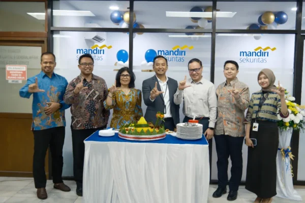Mandiri Sekuritas Resmikan Investment Corner di Manado, Jumlah Investor Saham Naik 43 Persen