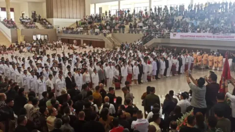Lantik 128 Hukum Tua se-Minahasa, Bupati Robby Dondokambey: Jaga Kepercayaan Masyarakat