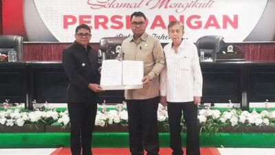 Ranperda APBD 2025 Disahkan, Heronimus Makainas Apresiasi Kekompakan Seluruh Fraksi DPRD Sitaro