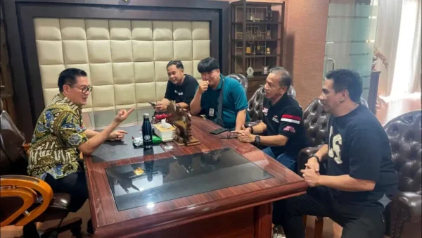 Doktor yang Memimpin, Pemimpin yang Terus Belajar