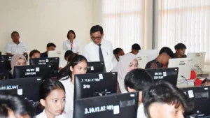 Rektor Unsrat Pantau UTBK Jalur Mandiri T2 2026, Simak Jadwal Ujian dan Kuotanya!