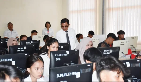 Rektor Unsrat Pantau UTBK Jalur Mandiri T2 2026, Simak Jadwal Ujian dan Kuotanya!