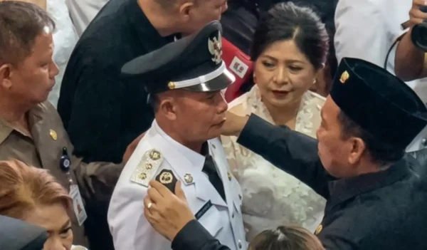 Resmi Dilantik Bupati Minahasa, Kumtua Pineleng Dua Nicolaus Tangapo Komitmen Rangkul Semua Warga