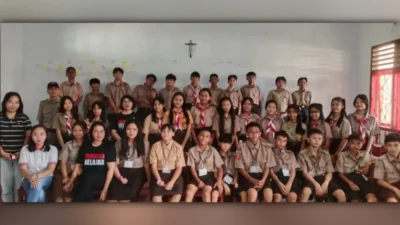 Serius tapi Santai, Puluhan Siswa di Pineleng Diajak ‘Sadar’ Bahaya Napza Saat MPLS