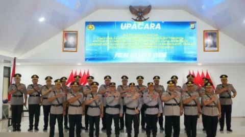 Kapolda Irjen Pol Roycke Langie Rotasi 19 Perwira Polda Sulut, Tegaskan "Presisi" Bukan Sekadar Slogan