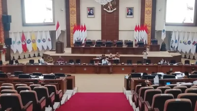 Banggar dan TAPD Sulut Lanjutkan Rapat Pertanggungjawaban APBD 2025, Fransiscus Silangen Soroti Minimnya Kehadiran Anggota