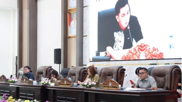 Wali Kota Andrei Angouw Hadiri Paripurna DPRD Kota Manado, Sampaikan Rancangan KUA-PPAS APBD 2027 8 Wali Kota Andrei Angouw Hadiri Paripurna DPRD Kota Manado, Sampaikan Rancangan KUA-PPAS APBD 2027