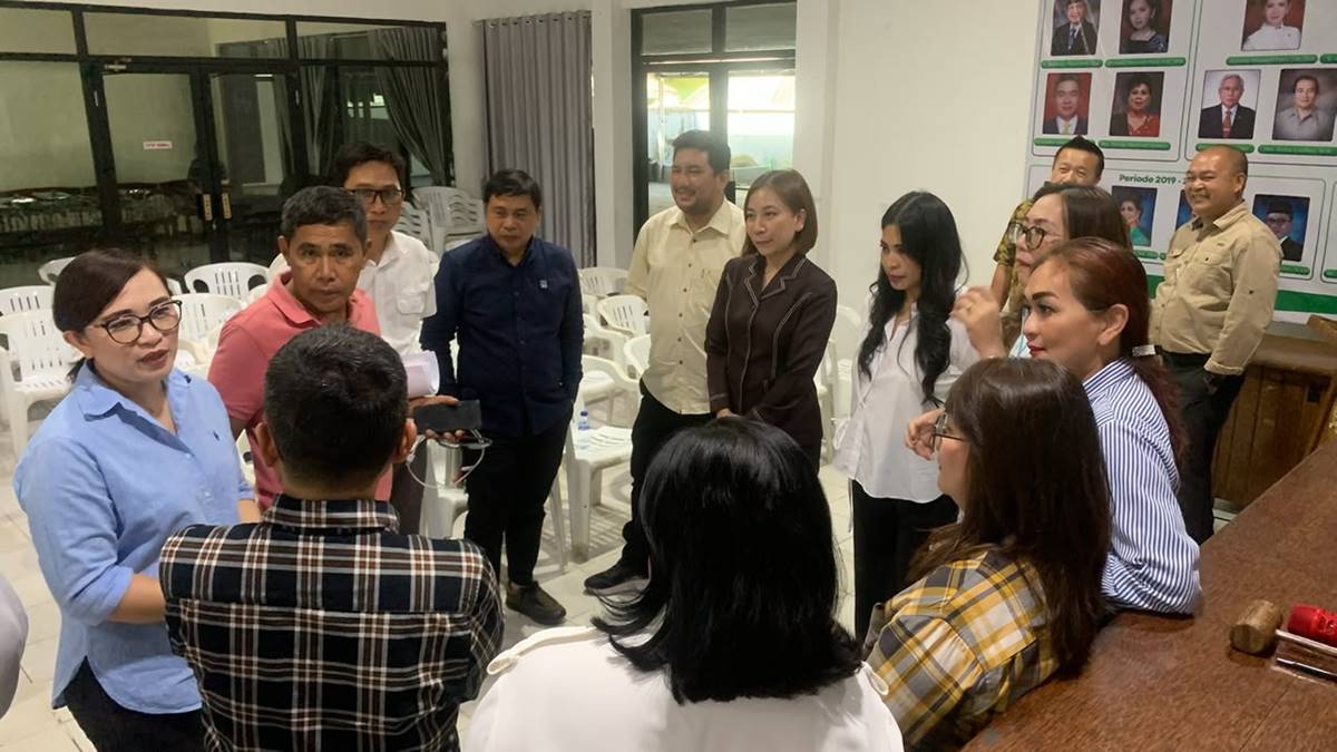 Rapat Pleno DPD ABPEDNAS Sulut: Srikandi Jaga Desa Siapkan Konsolidasi dan TOT Serentak 9 Rapat Pleno DPD ABPEDNAS Sulut: Srikandi Jaga Desa Siapkan Konsolidasi dan TOT Serentak