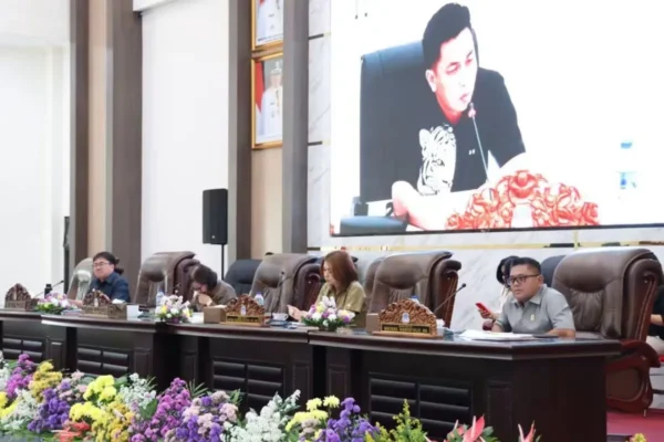 Andrei Angouw Sampaikan KUA-PPAS APBD Manado 2027, Fokus SDM dan Ekonomi 8 Andrei Angouw Sampaikan KUA-PPAS APBD Manado 2027, Fokus SDM dan Ekonomi