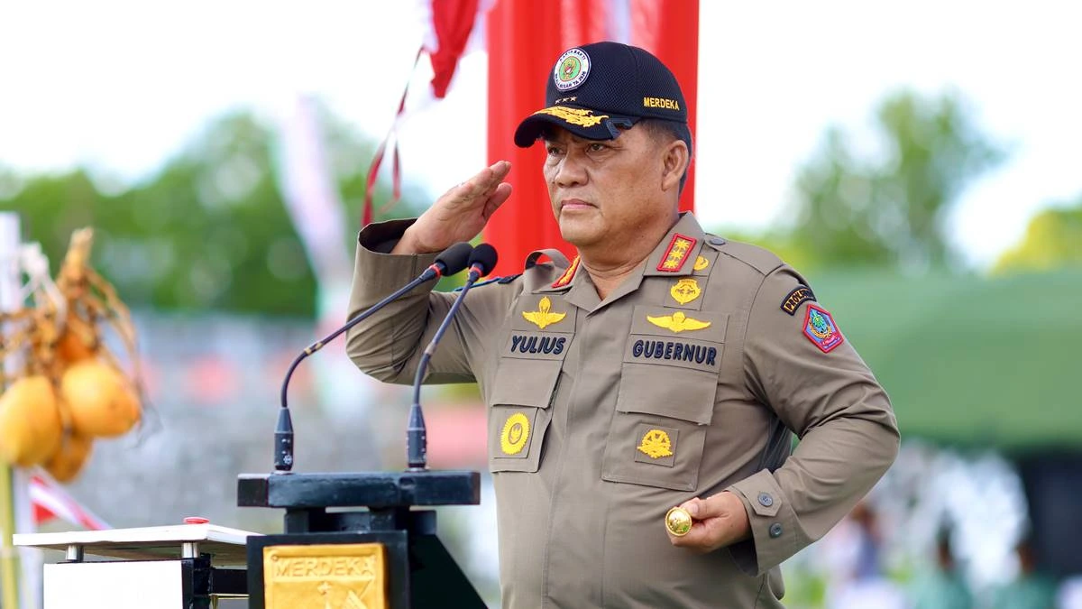 Gubernur Sulawesi Utara Mayjen TNI (Purn) Yulius Selvanus, SE, menyampaikan sambutan saat membuka Karya Bakti Skala Besar Tahun 2026 di Kabupaten Kepulauan Talaud untuk mendukung percepatan pembangunan wilayah perbatasan.