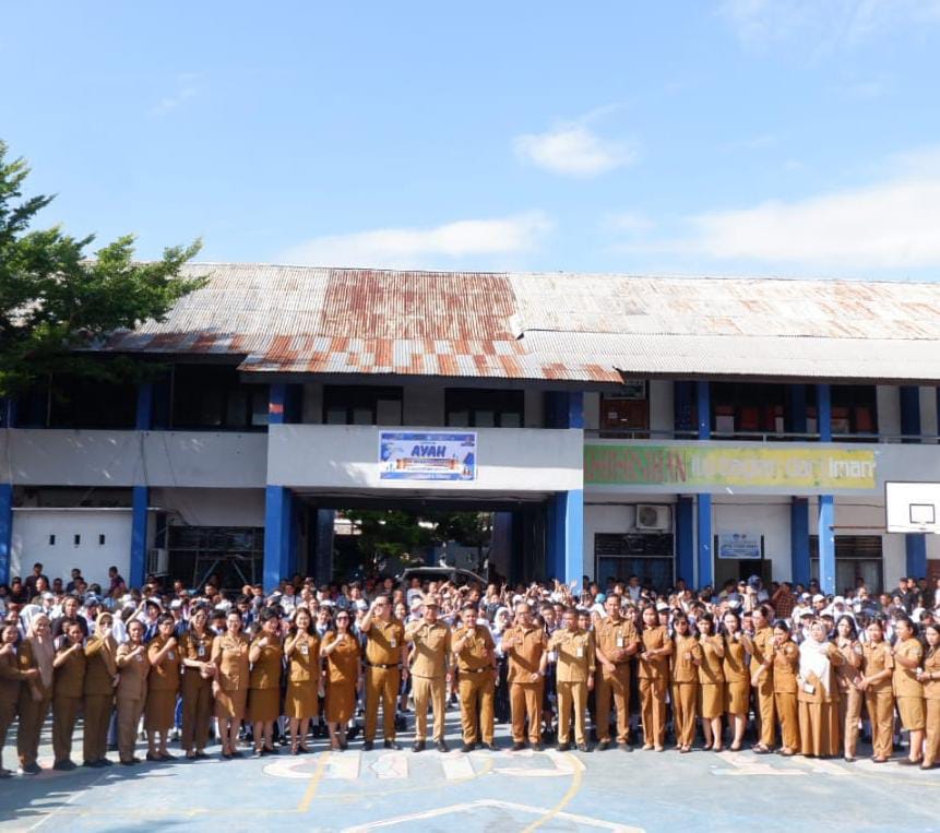 Wakil Wali Kota Randito Maringka Hadiri MPLS di SMPN 1 Bitung, Tegaskan Sekolah Aman adalah Fondasi Lahirnya Generasi Unggul