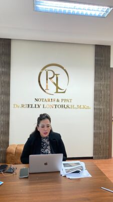 Dr. Rielly Lontoh, S.H., M.Kn. Jadi Pembicara Forum Hukum Internasional di India 8 Dr. Rielly Lontoh, S.H., M.Kn. Jadi Pembicara Forum Hukum Internasional di India