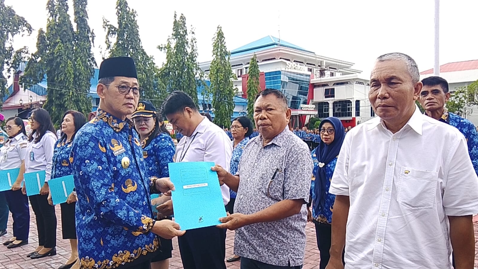 Pimpin Upacara Hari Koperasi ke-79, Wali Kota Hengky Honandar: Koperasi Harus Jadi Motor Ekonomi Rakyat dan Bangkit di Era Digital